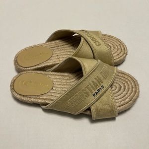Sandals size 40 (9-9.5 US)